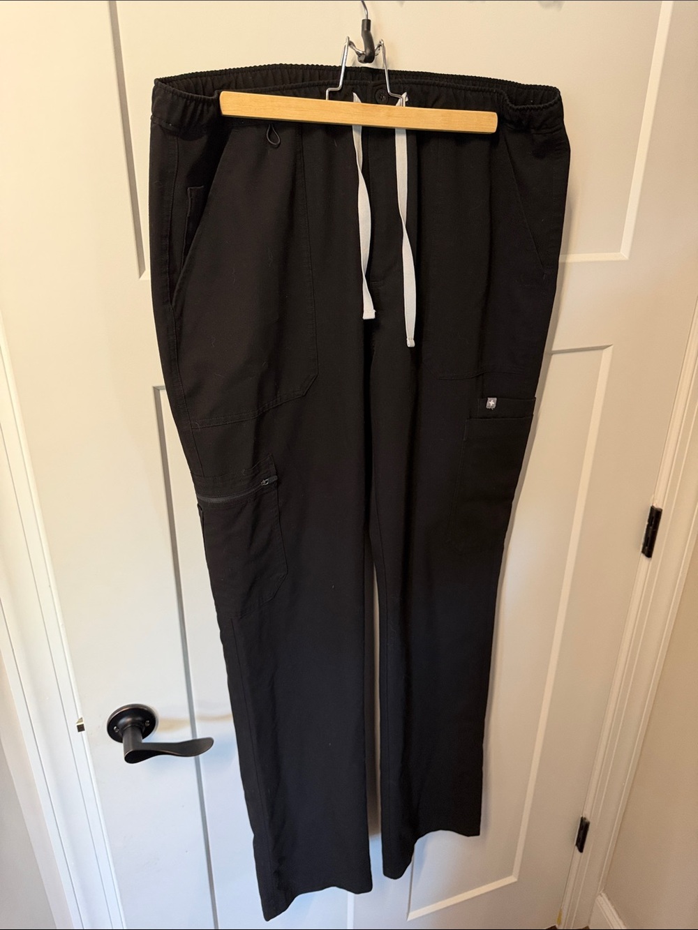 Figs Men's Black Jogger Scrub Pants with White Drawstring